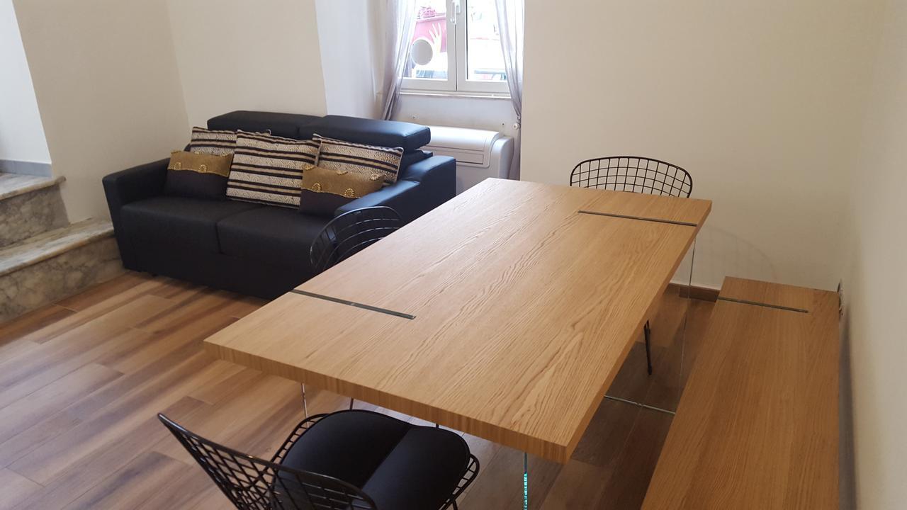 Una Finestra Su Monti Róma Kültér fotó